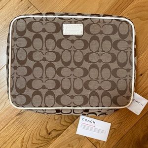NEVER USED Coach Cosmetics Case, classic design